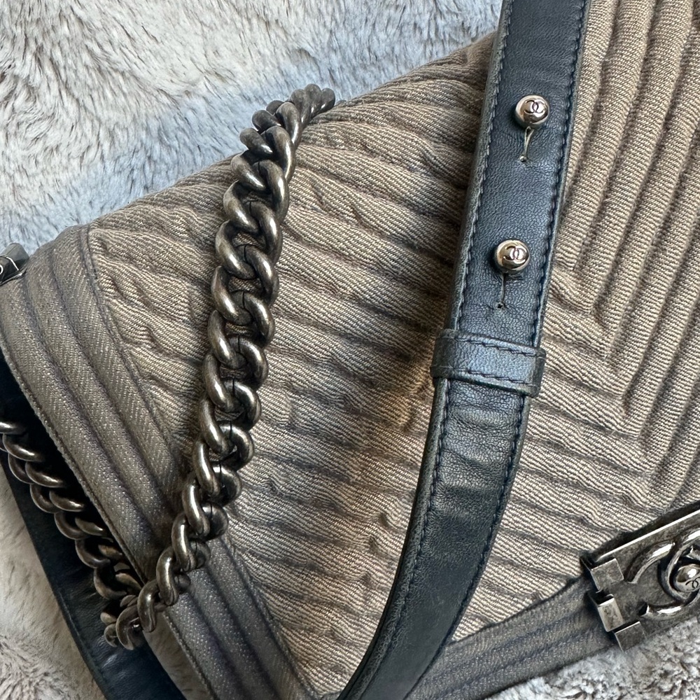 Sold on fb. Medium Denim Chevron Boy Bag crossbody - Picture 5 of 17